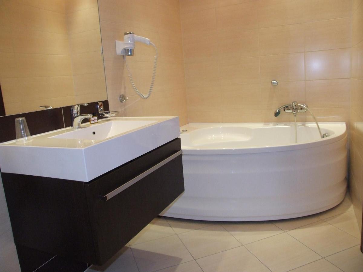 Hotel Relax Кенти Стая снимка