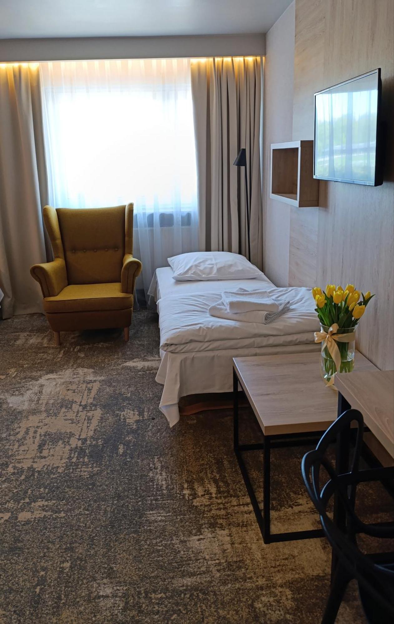 Hotel Relax Кенти Екстериор снимка
