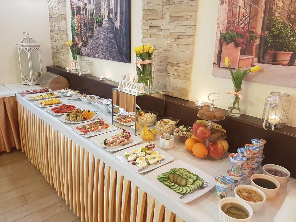Hotel Relax Кенти Екстериор снимка