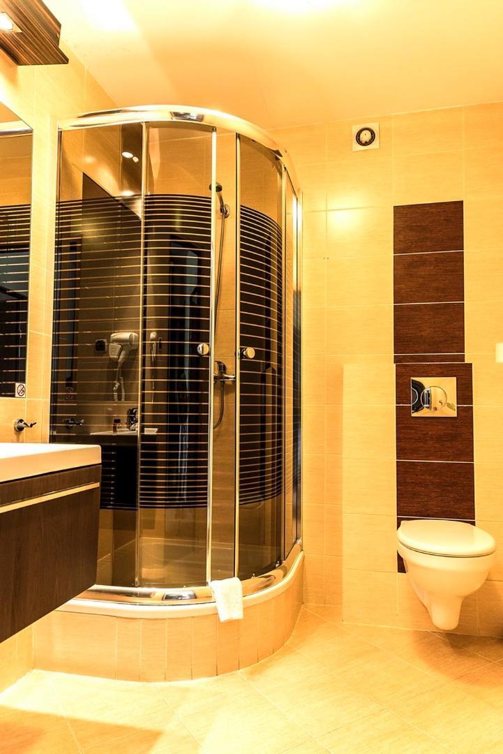 Hotel Relax Кенти Екстериор снимка