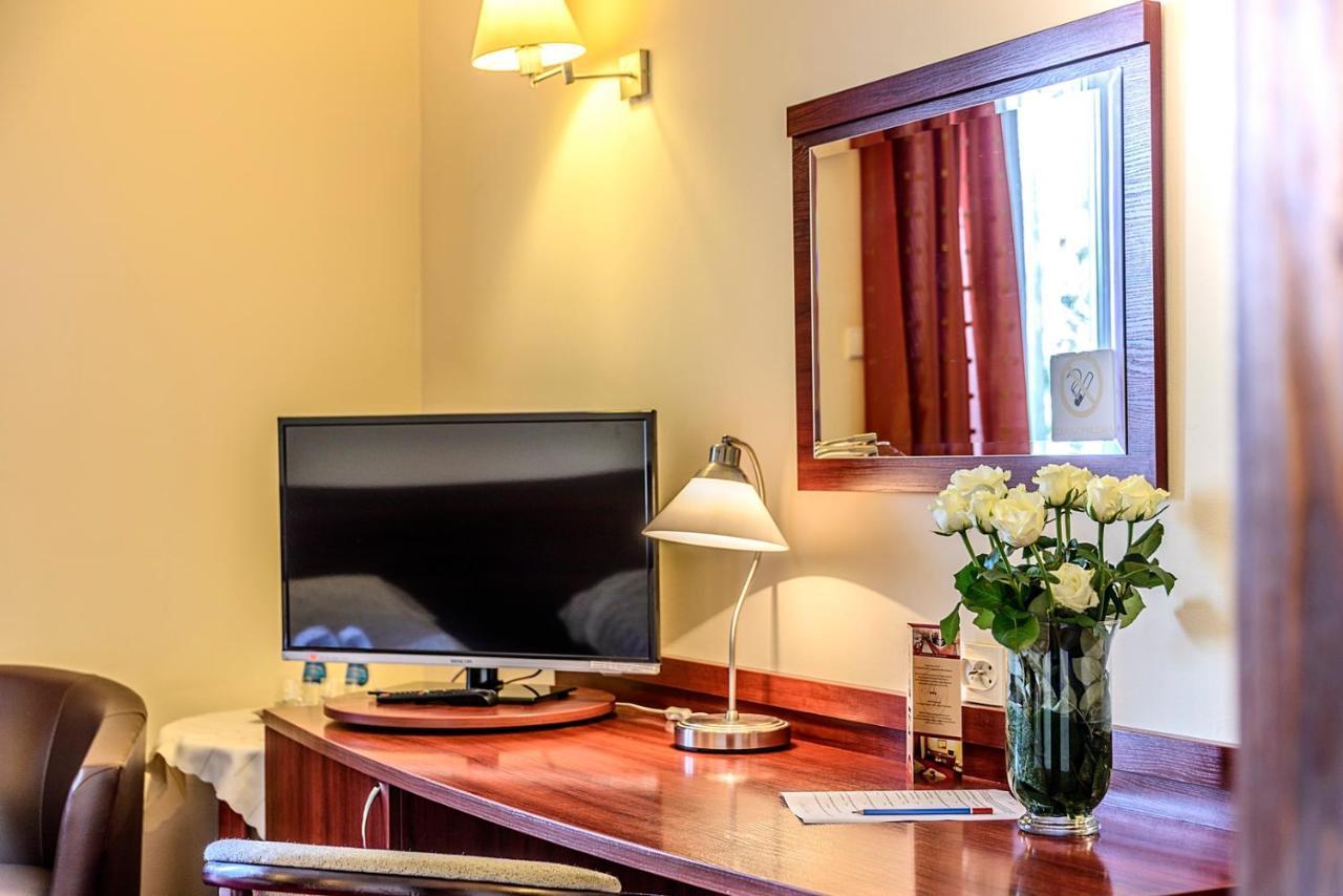 Hotel Relax Кенти Екстериор снимка